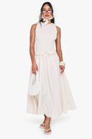 vestido midaxi de cuadros vichy fruncido con caida en la cintura beige