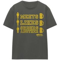 cheers tops y camisetas man meets beer para mujer