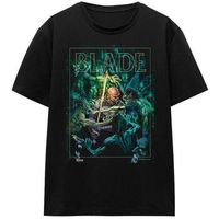 blade tops y camisetas surrounded para mujer