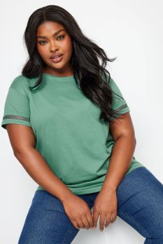 Limited Collection Camiseta Verde De Algodón Con Ribete De Crochet, Mujer Curvy Y Tallas Grandes, Limited Collection