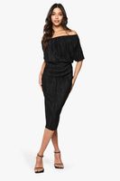 vestido midi plisado con escote barco negro