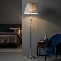 lampara de pie de metal plateado o 40x164 cm