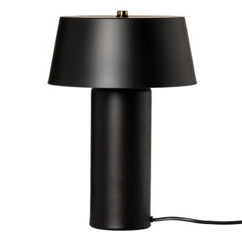 Lámpara de mesa de metal negro.