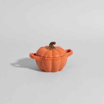 Plato de calabaza de gres marrón