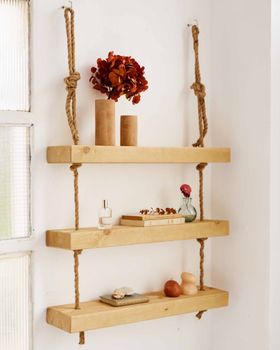 Estantería colgante de madera maciza color olivo con 3 baldas 70 cm
