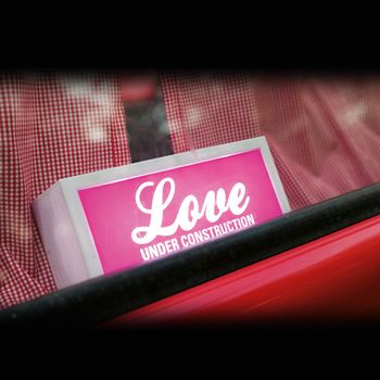 Love Under Construction B/O Lamp