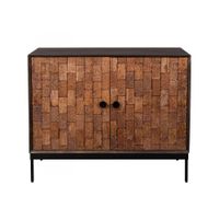 aparador de madera natural con puertas talladas