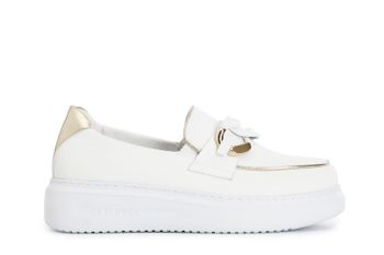 mocasines con accesorio de cadena white/platinum