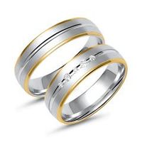 alianzas de oro blanco y amarillo con 5 diamantes