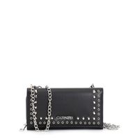 cartera de doble compartimento con aplicacion de remaches y bandolera de cadena black