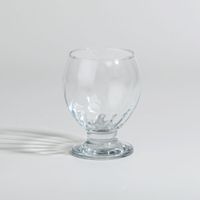 copa de vidrio transparente