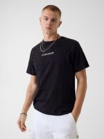 camiseta con logo impreso