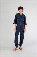 camisa cropped con bolsillos grandes indaco