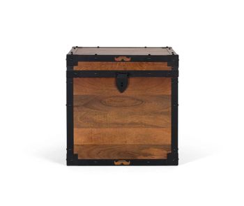 Baúl de madera de mango con acabados en hierro negro de estilo vintage