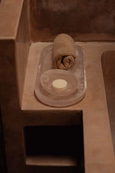 Plato de resina en rosa y blanco 44x19x2,6 cm