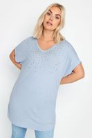 yours camiseta de pico azul claro adornada con tachas de estrella mujer curvy y tallas grandes yours