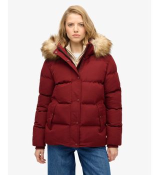 Superdry para mujer. W5011929A Abrigo Everest Five Baffle rojo (XL), Casual, Poliéster Reciclado, Sostenible