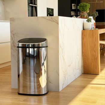 Cubo de basura de cocina de apertura a presión plata  48l