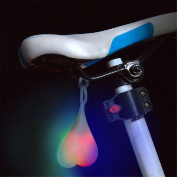 4 Bolas de Bicicleta de Colores Luz Trasera de Silicona Impermeable 3 Modos de LED Diseño Lindo de Corazón Advertencia L