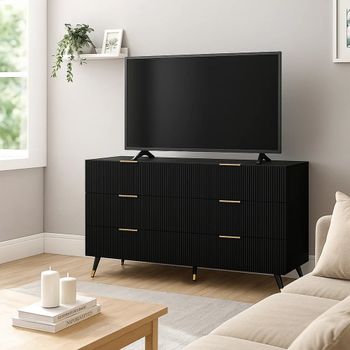 Mueble de TV de madera negra con líneas verticales y patas doradas
