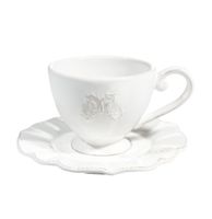 taza y platillo de cafe de loza blanca