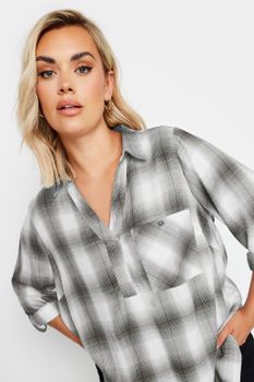 Yours Camisa Viscosa De Cuadros Negros Con Brillo Metalizado, Mujer Curvy Y Tallas Grandes, Yours