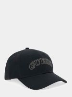 gorra de beisbol con logo