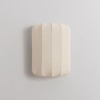 aplique de tela crema