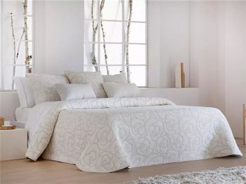 Colcha piqué loto jacquard floral de entretiempo jvr