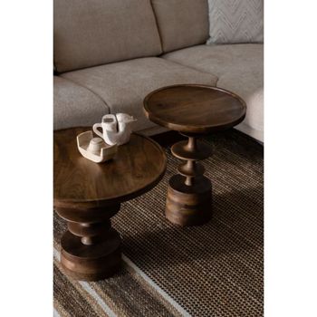 Mesa baja de madera de mango en color nogal