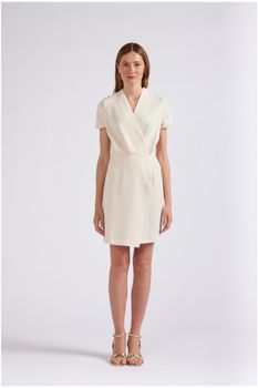 vestido suave con escote cruzado butter