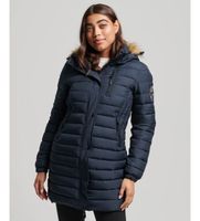 superdry para mujer w5011564a abrigo acolchado con capucha fuji de largo medio marino xs casual sostenible nylon reciclado
