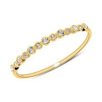 anillo de oro de 14 quilates con topacios blancos