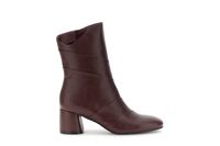 botines de corte asimetrico bordeaux