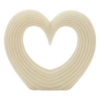 estatuilla de corazon de resina beige 30x7x26 cm
