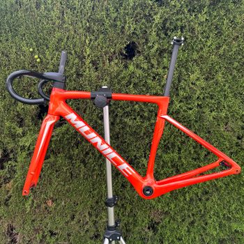 Cuadro de bicicleta de carretera Munice R2 de fibra de carbono, enviado desde España, ultraligero, cuadro de carretera de carbono integral, aerodinámico, moldeado con EPS, freno de disco, máx.