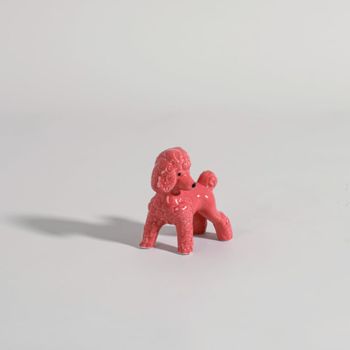 Figura decorativa de perro en porcelana rosa, 10 cm