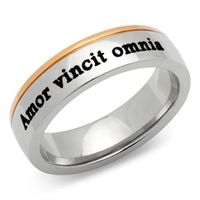 anillo de acero inoxidable pulido con grabado laser incluido