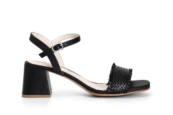 sandalias de piel con trenzado. black 38
