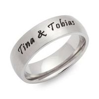 anillo de acero inoxidable de alta calidad con grabado laser incluido