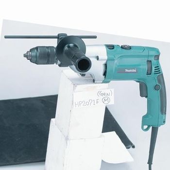 Taladro Percutor 1010w. Hp2071