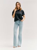 jeans bootcut de tiro bajo