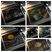alfombrilla de raton con diseno de paisaje artistico base de goma tamano pequeno bordes reforzados estampado de bosque luna y montana ideal para escritorio portatil y juegos