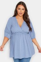 yours top azul claro cruzado con textura mujer curvy y tallas grandes yours