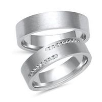 alianzas de oro blanco o platino con 18 diamantes