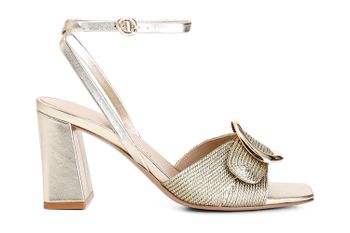 sandalias con cordones esclavos y bordado de cordón. gold