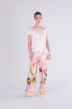 blusa de satén estampada pink gradient
