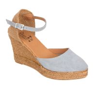 alpargata gris con pulsera