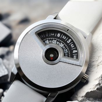 Reloj Eagle Eye, de diseño innovador y único, apto tanto para hombres como para mujeres, con un estilo punk moderno.