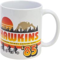 taza hawkins 85 stranger things ceramica 325 mls